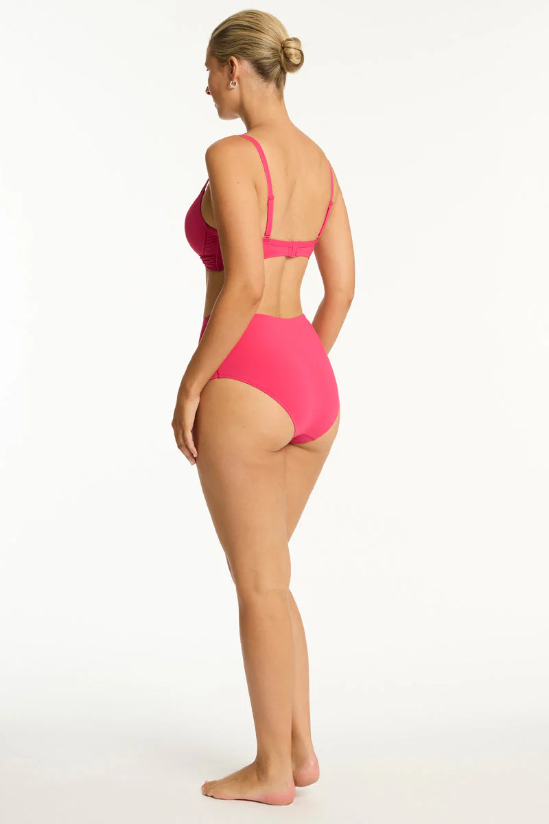Essentials Edit Cross Front Moulded Cup Bra - Image 3