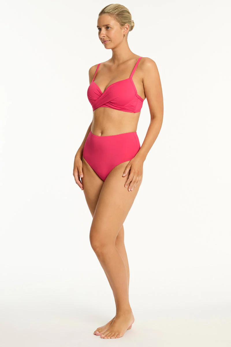 Essentials Edit Cross Front Moulded Cup Bra - Image 4